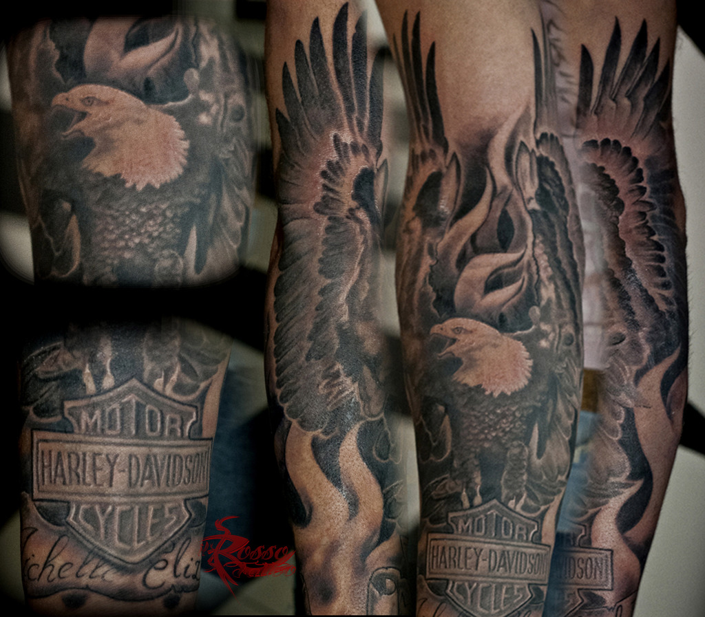 Tatuaggio realistico aquila e simbolo Harley Davidson